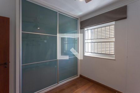 Apartamento à venda com 240m², 4 quartos e 2 vagasQuarto 2