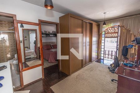Casa à venda com 400m², 4 quartos e 2 vagasSala / 2º andar