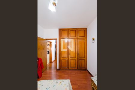 Casa à venda com 425m², 4 quartos e 4 vagasQuarto 2