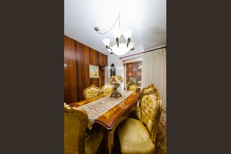 Casa à venda com 425m², 4 quartos e 4 vagasSala de jantar