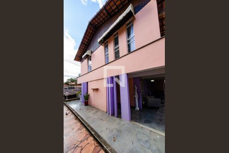 Casa à venda com 425m², 4 quartos e 4 vagasÁrea