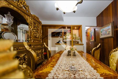 Casa à venda com 425m², 4 quartos e 4 vagasSala de jantar