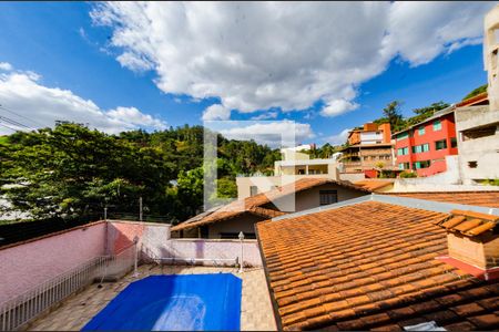 Casa à venda com 425m², 4 quartos e 4 vagasVista