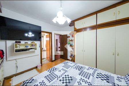 Casa à venda com 425m², 4 quartos e 4 vagasSuíte 2