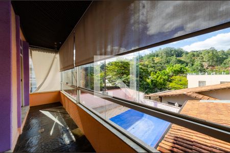 Casa à venda com 425m², 4 quartos e 4 vagasVaranda