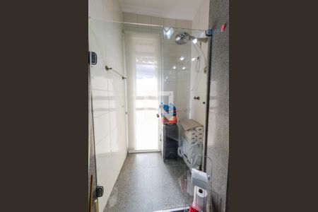 Casa à venda com 425m², 4 quartos e 4 vagasBanheiro suíte 2