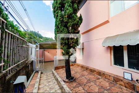 Casa à venda com 425m², 4 quartos e 4 vagasÁrea