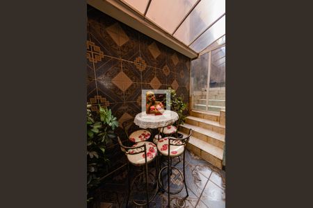 Casa à venda com 425m², 4 quartos e 4 vagasJardim de Inverno