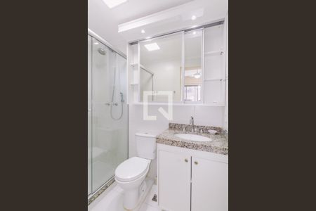 Apartamento à venda com 74m², 3 quartos e 2 vagasBanheiro da Suíte