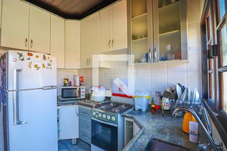 Casa à venda com 378m², 4 quartos e 2 vagasCozinha e Área de Serviço