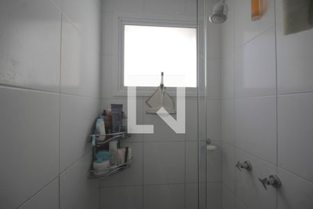Banheiro de apartamento à venda com 2 quartos, 57m² em Morro Santana, Porto Alegre
