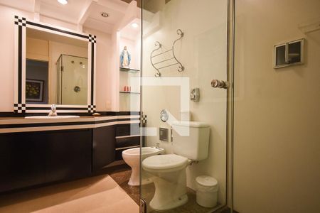 Apartamento à venda com 500m², 4 quartos e 3 vagas Apartamento à venda com 500m², 4 quartos e 3 vagasBanheiro suíte 1