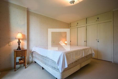 Apartamento à venda com 500m², 4 quartos e 3 vagas Apartamento à venda com 500m², 4 quartos e 3 vagasSuíte 2