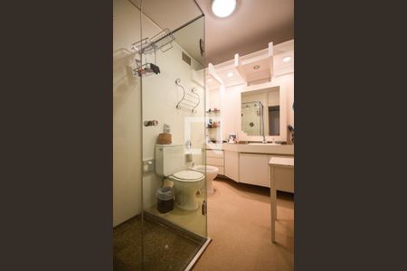 Apartamento à venda com 500m², 4 quartos e 3 vagas Apartamento à venda com 500m², 4 quartos e 3 vagasBanheiro suíte 3