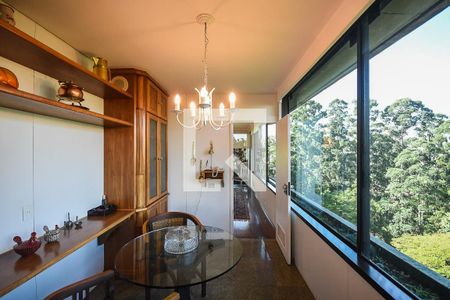 Apartamento à venda com 500m², 4 quartos e 3 vagas Apartamento à venda com 500m², 4 quartos e 3 vagasCopa