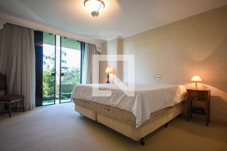 Apartamento à venda com 500m², 4 quartos e 3 vagas Apartamento à venda com 500m², 4 quartos e 3 vagasSuíte 2