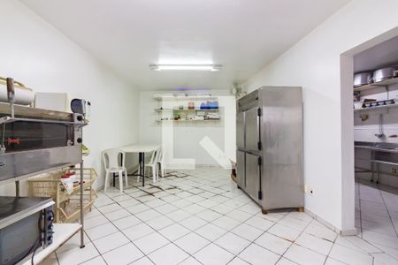 Casa à venda com 277m², 4 quartos e 7 vagas Casa à venda com 277m², 4 quartos e 7 vagasEdícula