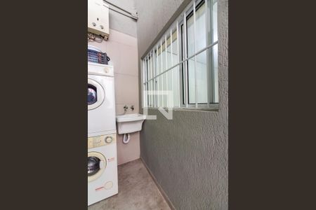 Casa à venda com 277m², 4 quartos e 7 vagas Casa à venda com 277m², 4 quartos e 7 vagasÁrea de Serviço