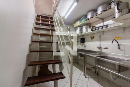 Casa à venda com 277m², 4 quartos e 7 vagas Casa à venda com 277m², 4 quartos e 7 vagasEdícula