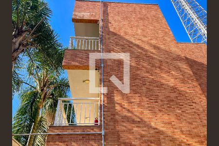 Apartamento à venda com 48m², 2 quartos e sem vaga Apartamento à venda com 48m², 2 quartos e sem vagaFachada