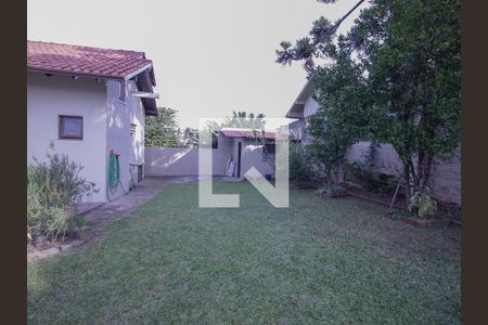 Casa à venda com 400m², 5 quartos e 3 vagas Casa à venda com 400m², 5 quartos e 3 vagasÁrea comum