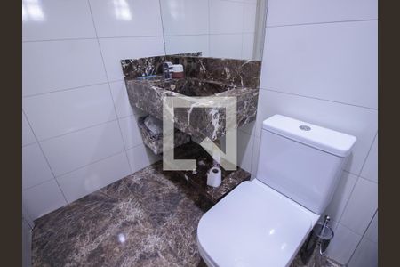 Casa à venda com 400m², 5 quartos e 3 vagas Casa à venda com 400m², 5 quartos e 3 vagasBanheiro 1 - 1 andar
