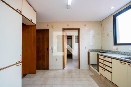 Apartamento à venda com 159m², 3 quartos e 2 vagas Apartamento à venda com 159m², 3 quartos e 2 vagasCozinha