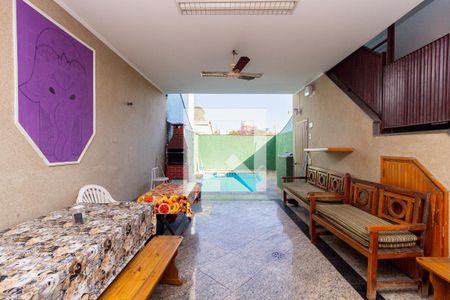 Casa para alugar com 385m², 4 quartos e 7 vagas Casa para alugar com 385m², 4 quartos e 7 vagasEspaço Gourmet