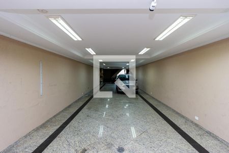 Casa para alugar com 385m², 4 quartos e 7 vagas Casa para alugar com 385m², 4 quartos e 7 vagasGaragem