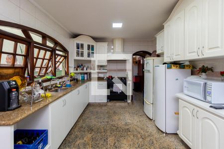 Casa para alugar com 385m², 4 quartos e 7 vagas Casa para alugar com 385m², 4 quartos e 7 vagasCozinha