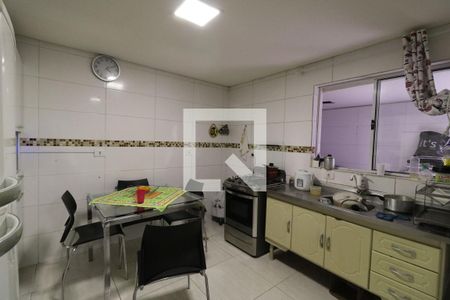 Casa à venda com 400m², 7 quartos e 2 vagas Casa à venda com 400m², 7 quartos e 2 vagasCozinha da Casa 2