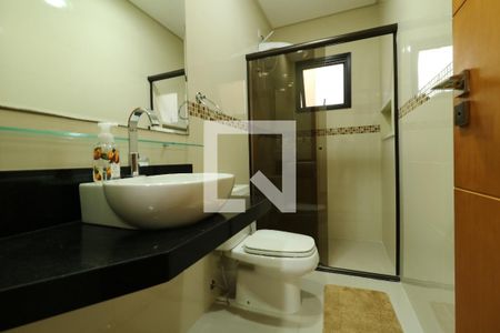 Casa à venda com 248m², 3 quartos e 4 vagasBanheiro da Suite 1