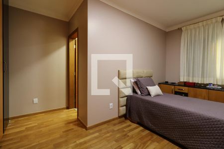 Casa à venda com 248m², 3 quartos e 4 vagasSuite 2