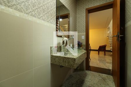 Casa à venda com 248m², 3 quartos e 4 vagasLavabo