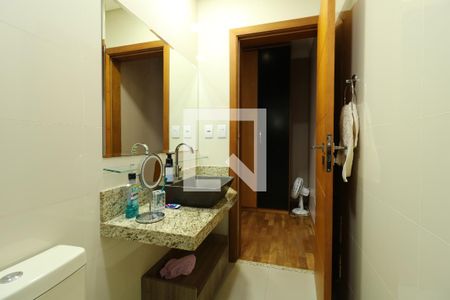 Casa à venda com 248m², 3 quartos e 4 vagasBanheiro da Suite 2