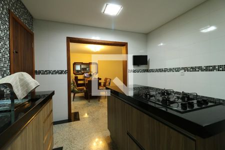 Casa à venda com 248m², 3 quartos e 4 vagasCozinha