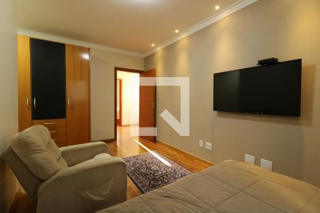 Casa à venda com 248m², 3 quartos e 4 vagasSuite 1