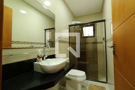 Casa à venda com 248m², 3 quartos e 4 vagasBanheiro da Suite 1