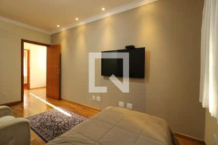 Casa à venda com 248m², 3 quartos e 4 vagasSuite 1