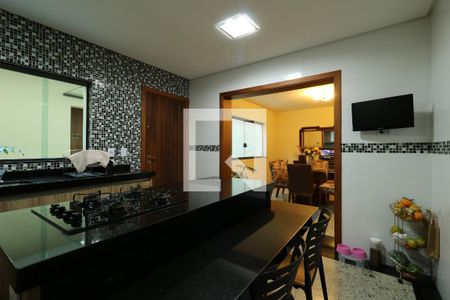 Casa à venda com 248m², 3 quartos e 4 vagasCozinha