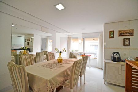 Casa à venda com 234m², 3 quartos e 2 vagasSala de Jantar