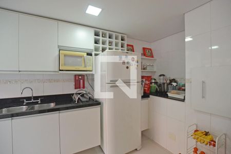 Casa à venda com 234m², 3 quartos e 2 vagasCozinha