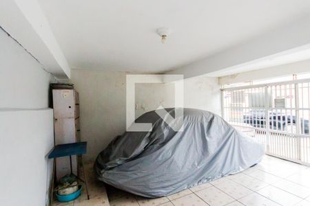 Casa à venda com 250m², 3 quartos e 2 vagas Casa à venda com 250m², 3 quartos e 2 vagasGaragem