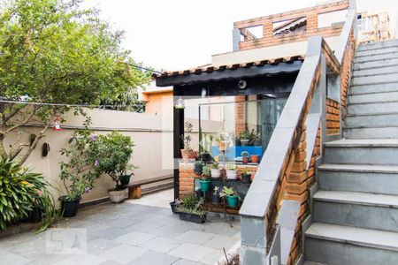 Casa à venda com 250m², 3 quartos e 2 vagas Casa à venda com 250m², 3 quartos e 2 vagasChurrasqueira