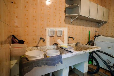 Casa à venda com 380m², 5 quartos e 3 vagasÁrea de Serviço