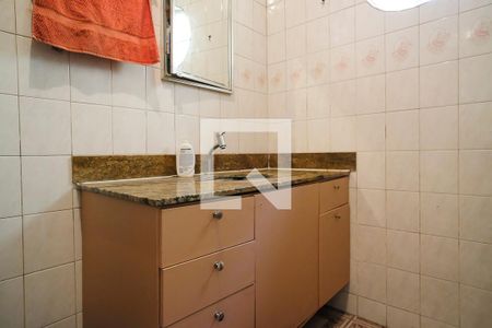 Casa à venda com 380m², 5 quartos e 3 vagasBanheiro 1