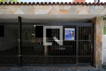Casa à venda com 380m², 5 quartos e 3 vagasFachada