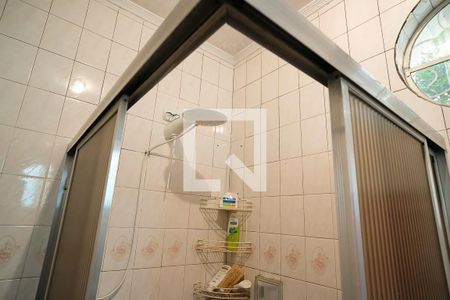 Casa à venda com 380m², 5 quartos e 3 vagasBanheiro 1