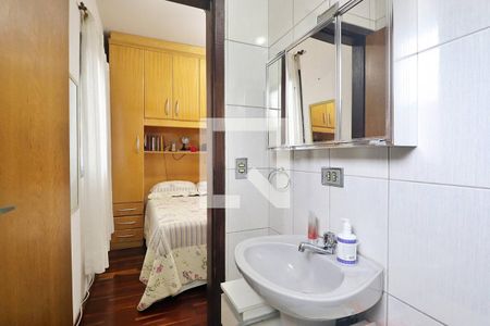 Apartamento à venda com 74m², 3 quartos e 2 vagasBanheiro do Quarto 2 - Suíte