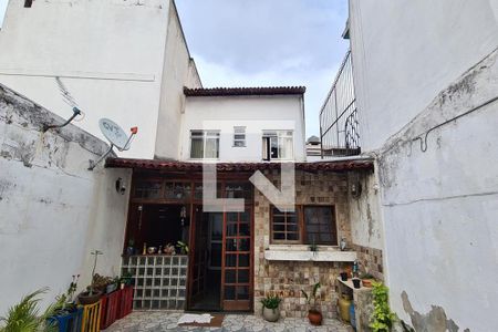 Casa de condomínio para alugar com 250m², 2 quartos e 3 vagas Casa de condomínio para alugar com 250m², 2 quartos e 3 vagasFachada